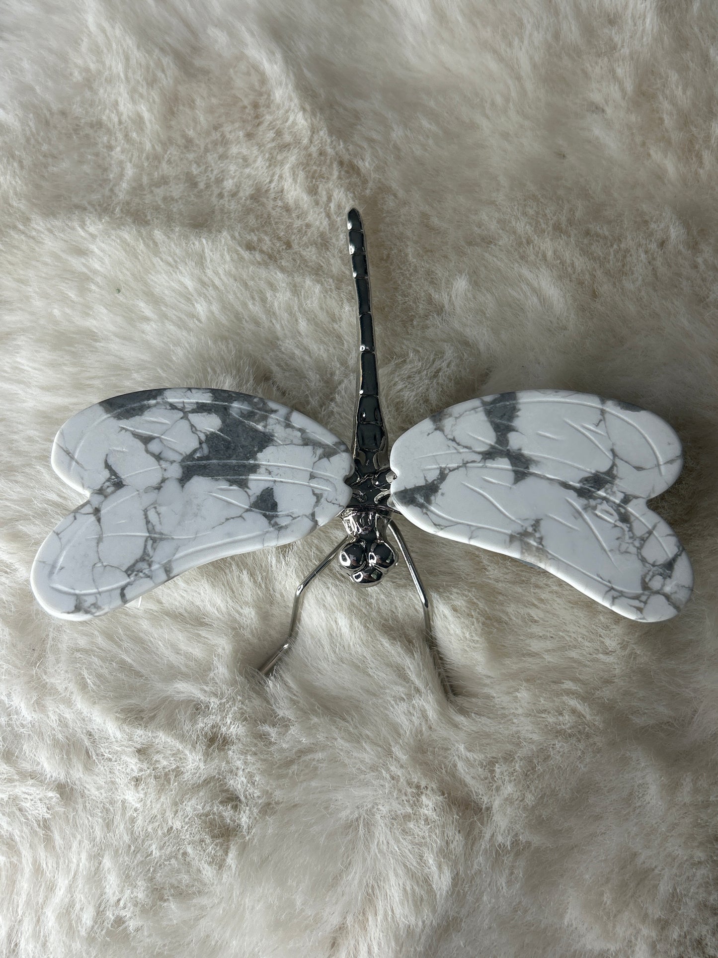 Howlite Dragonfly