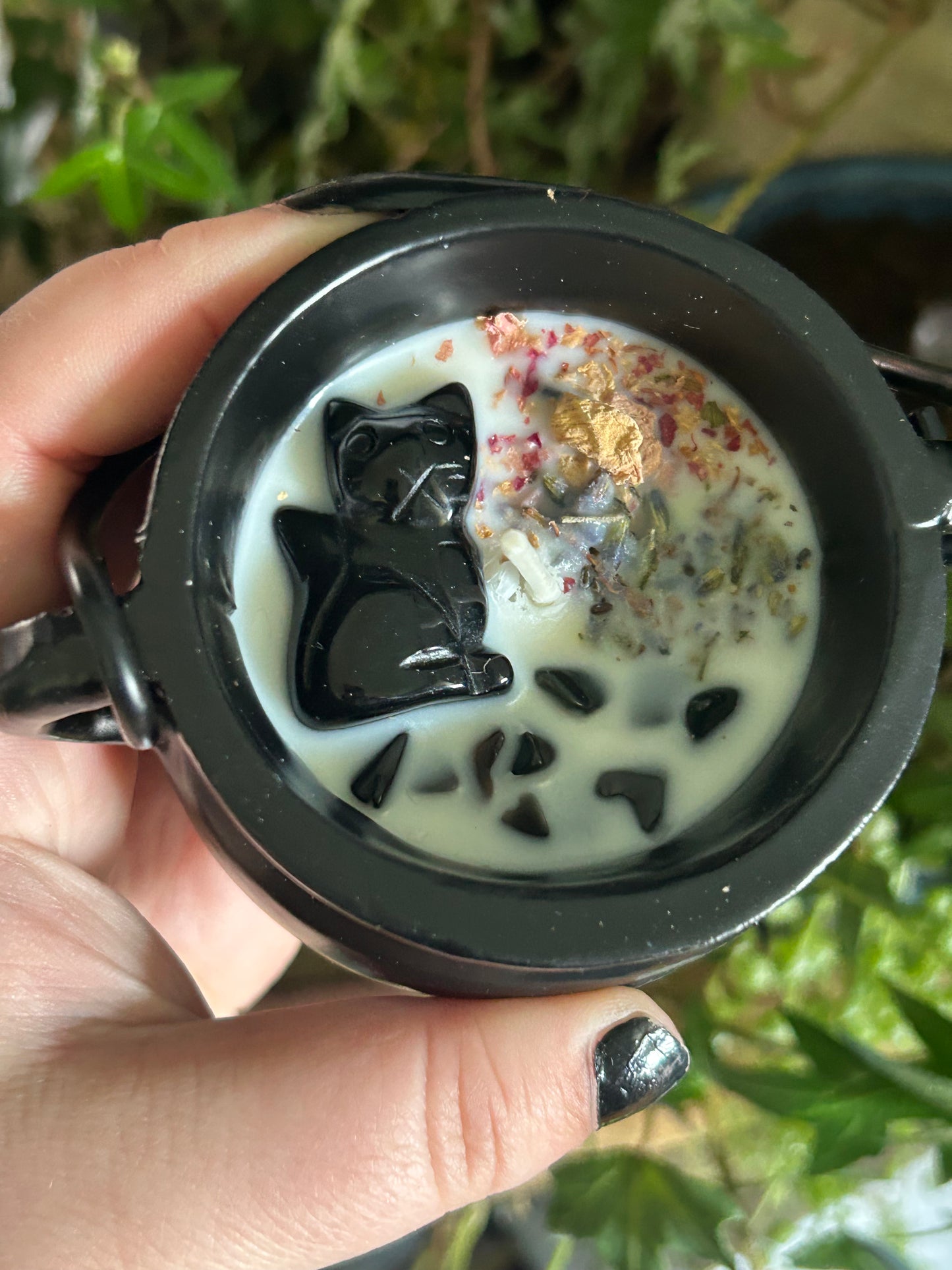 Cauldron Candle- Protection/Obsidian
