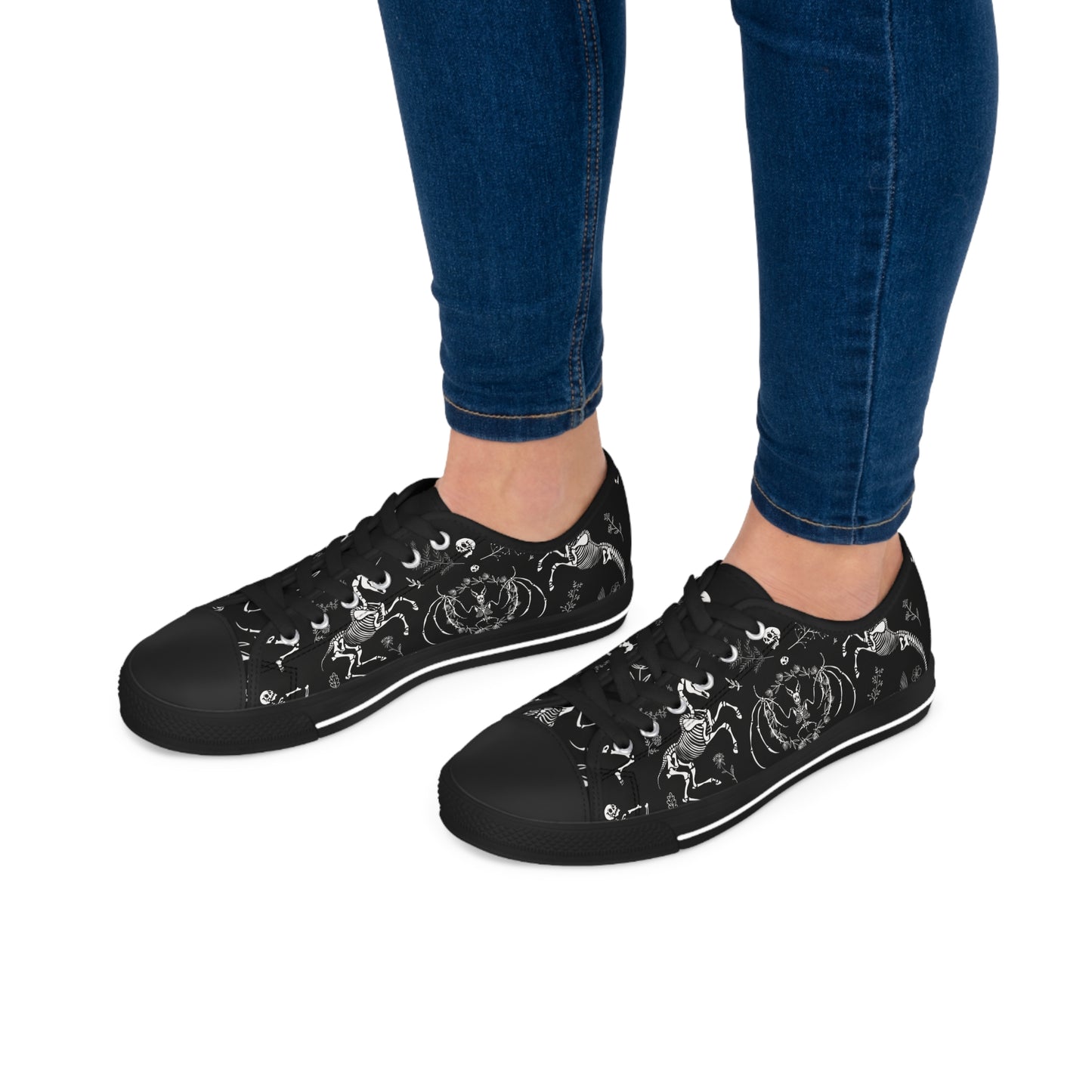 Spooky Women's Low Top Sneakers