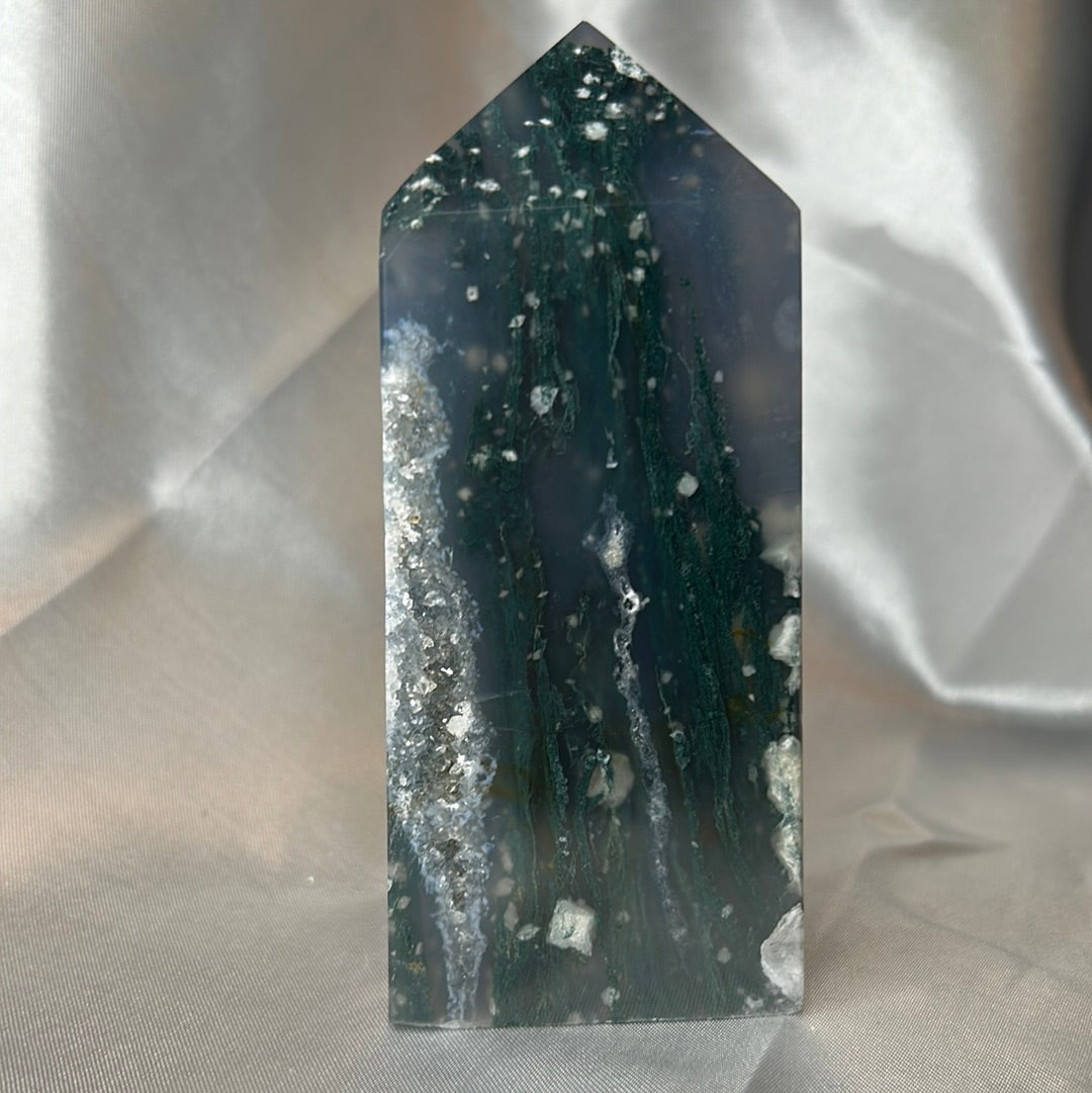 Druzy Moss Agate Tower