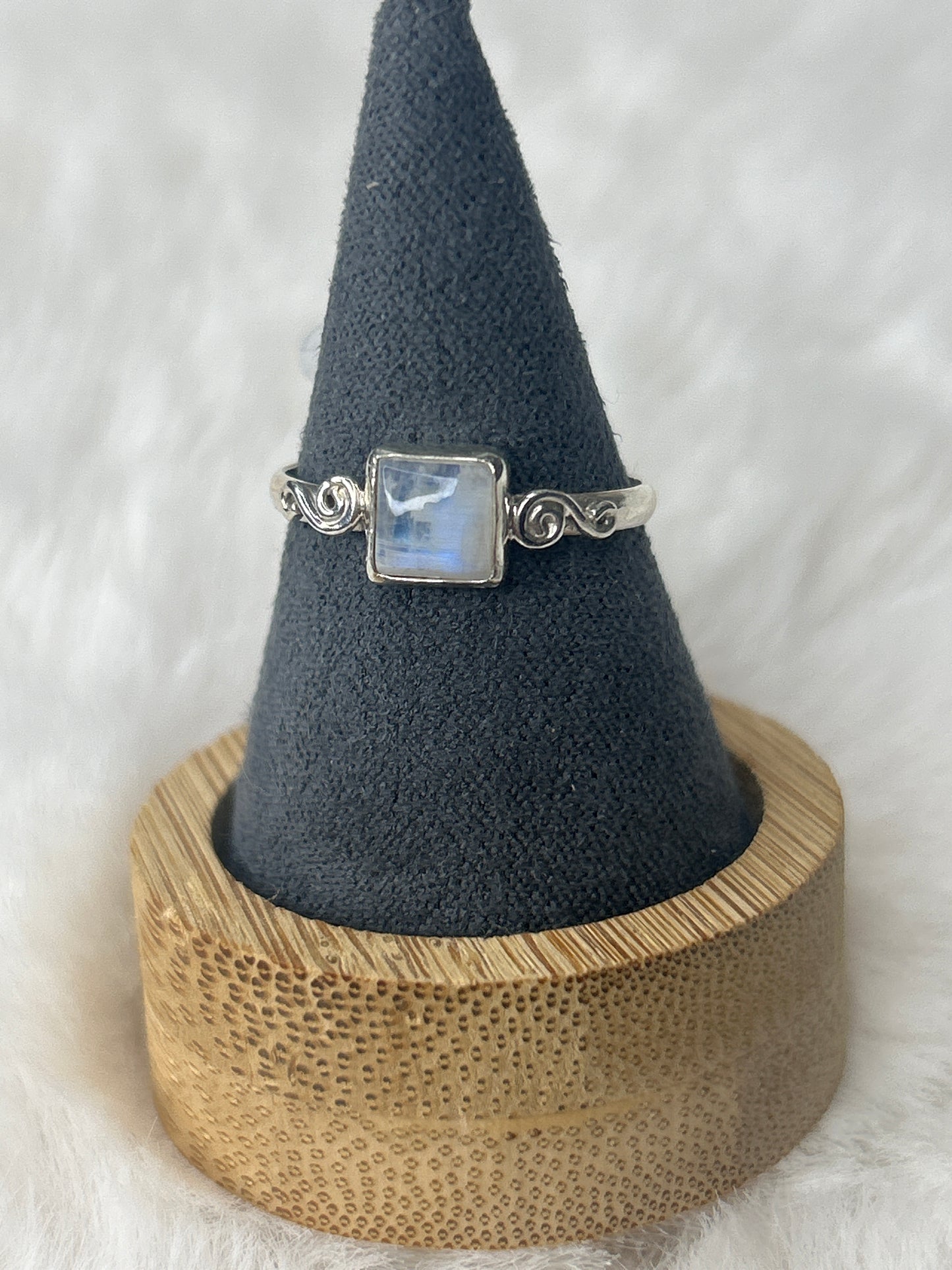 925 Sterling Silver Rainbow Moonstone Ring