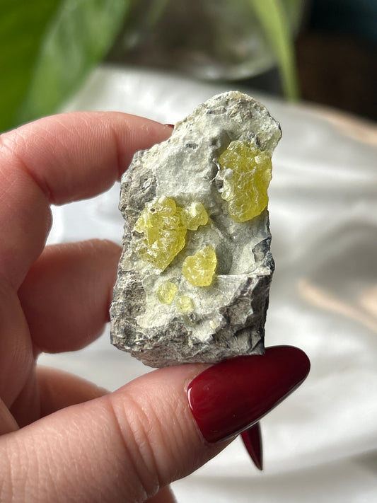 A Grade Brucite