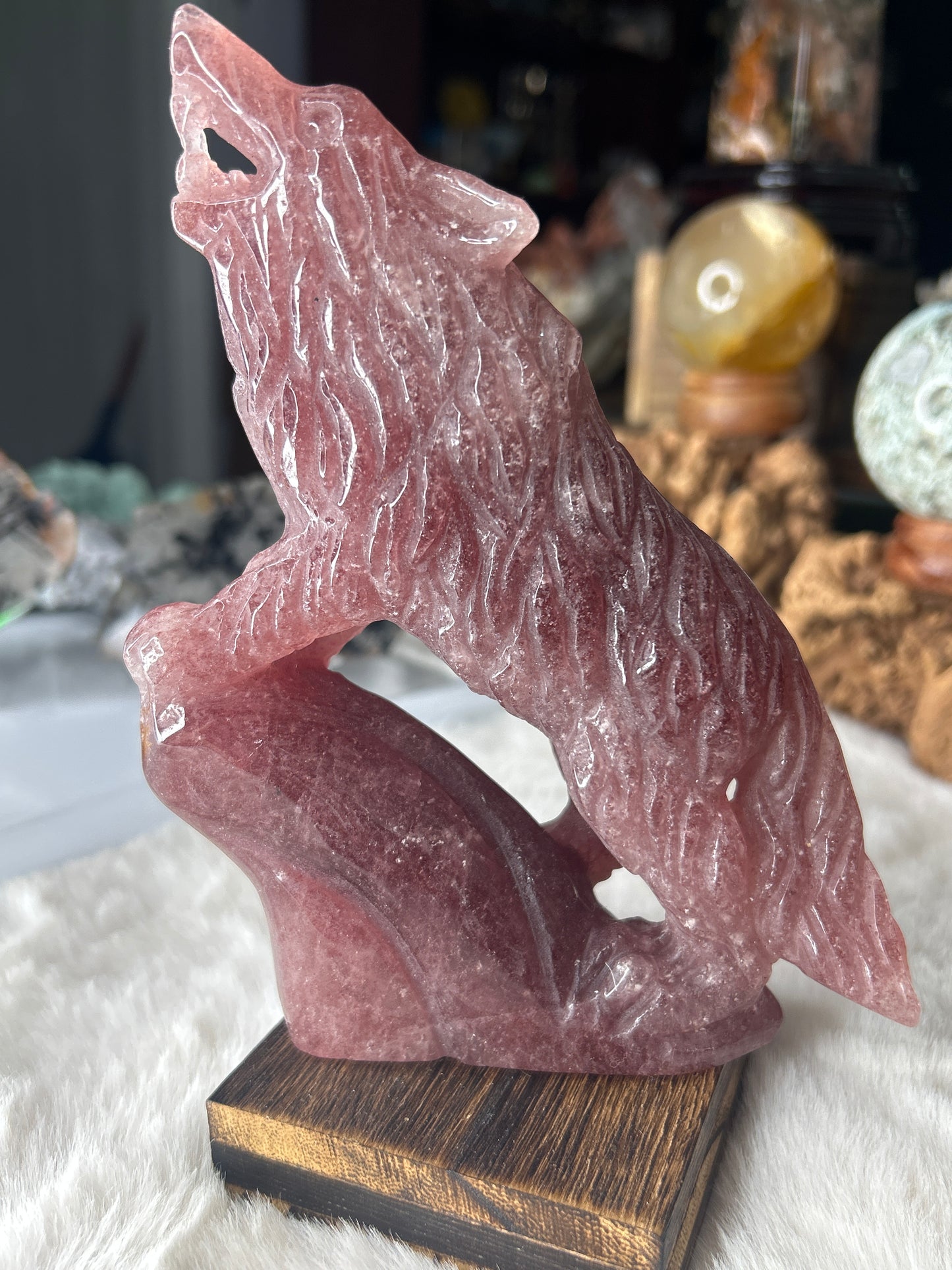 Strawberry Quartz Wolf