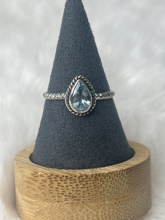 925 Sterling Silver Faceted Blue Topaz Ring