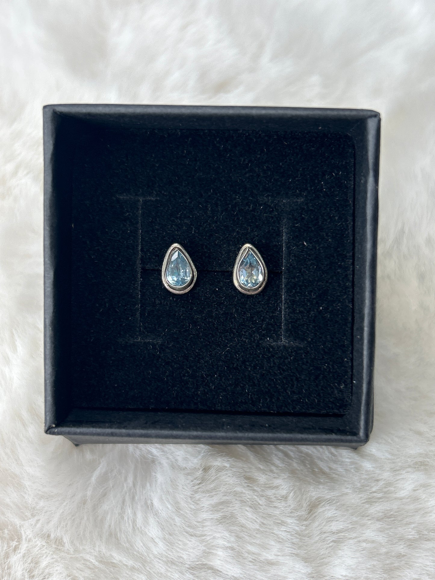 925 Sterling Silver Faceted Blue Topaz Studs