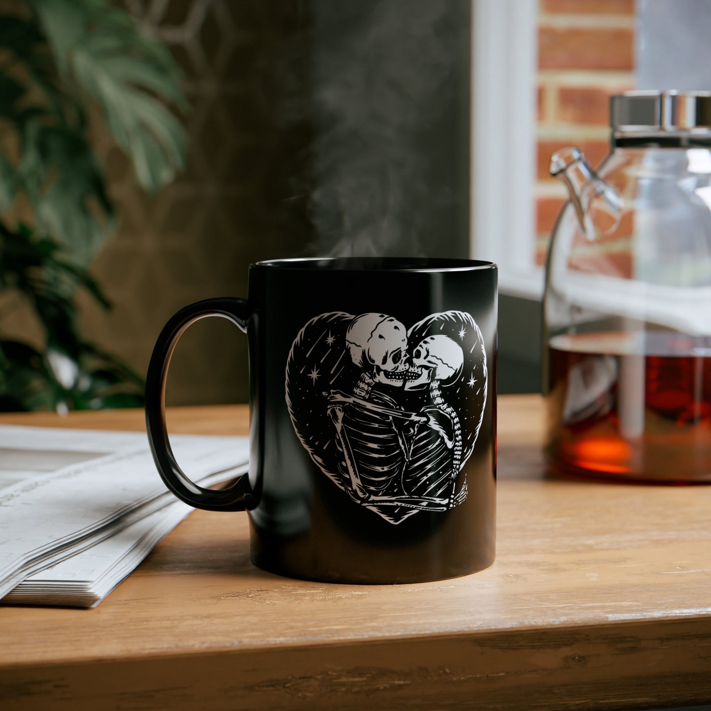 Skeleton Kiss 11oz Black Mug