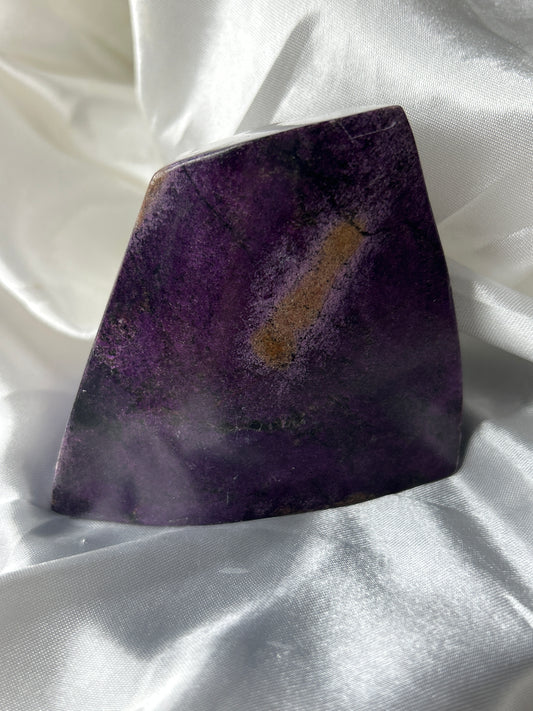 Stichtite Free Form
