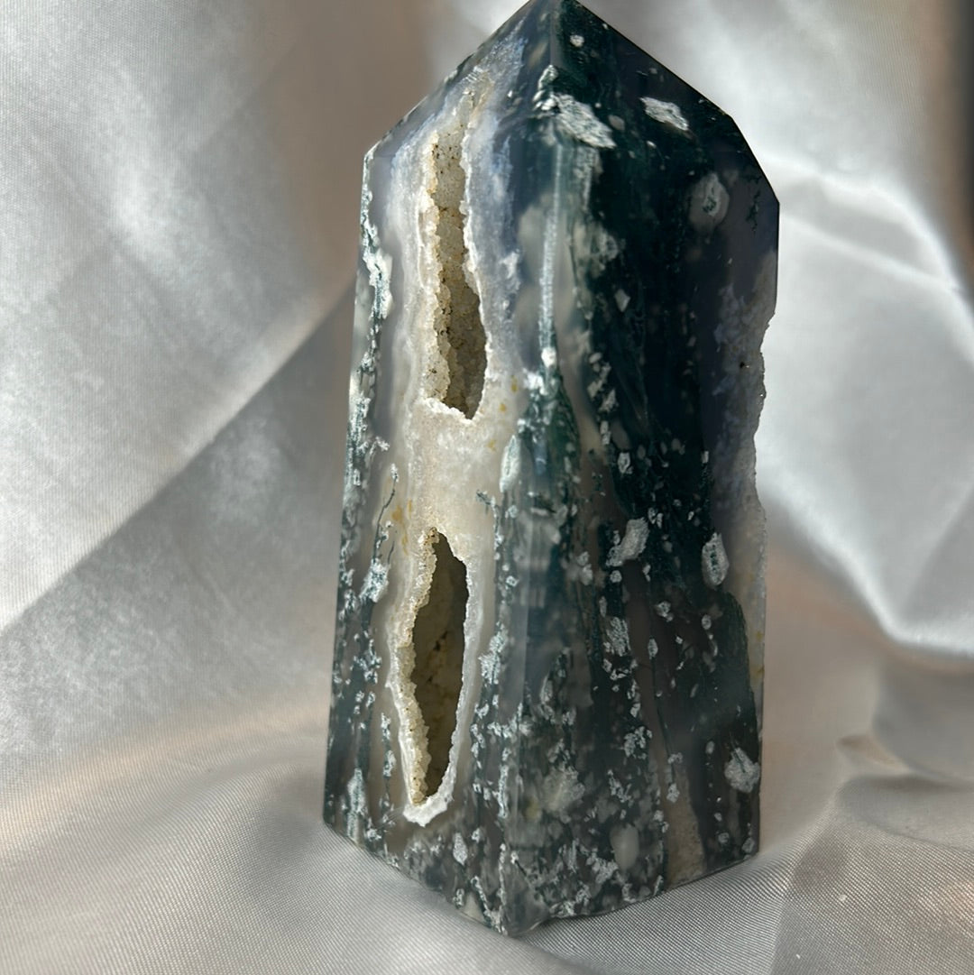 Druzy Moss Agate Tower