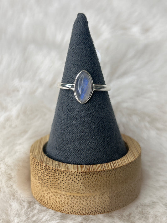 925 Sterling Silver Rainbow Moonstone Ring