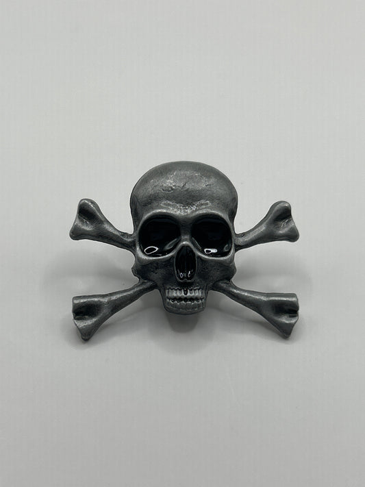 Skull & Crossbones Pin