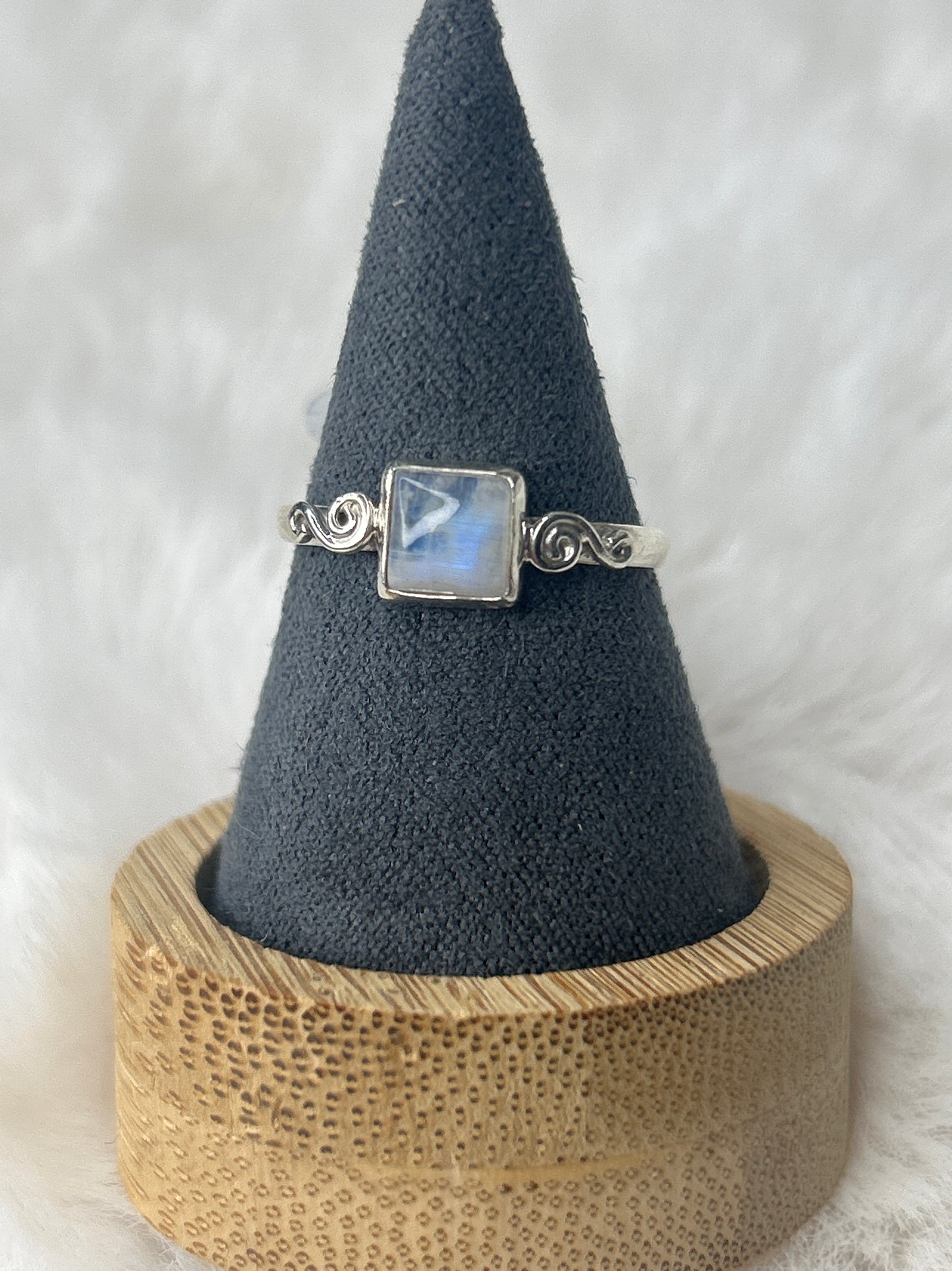 925 Sterling Silver Rainbow Moonstone Ring