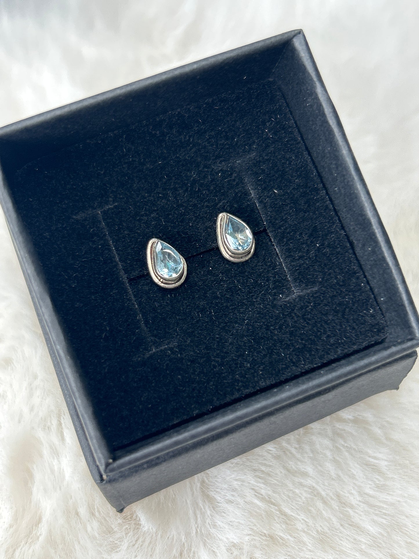 925 Sterling Silver Faceted Blue Topaz Studs