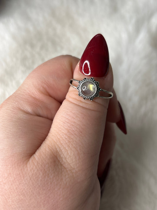 925 Sterling Silver Labradorite Ring